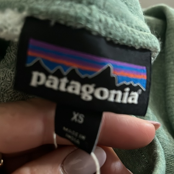 Patagonia Mahnya Men’s  XS  Fleece shorts in seige green NWT - Picture 9 of 10